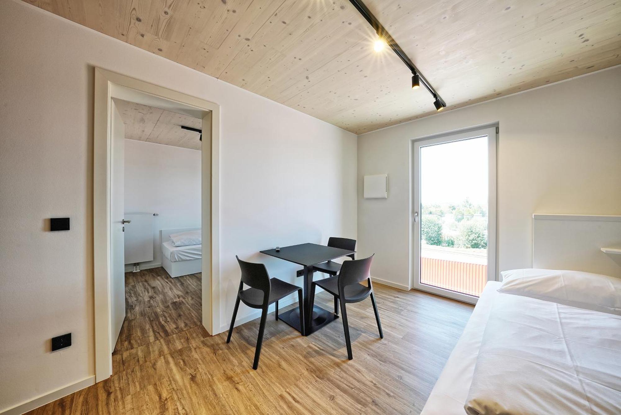 Aparthotel Timber One Boardinghouse Dorfen Exterior foto